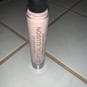 Urban decay optical illusion primer